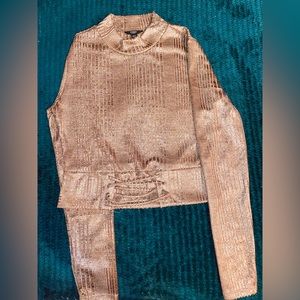Guess Long-Sleeve Golden crop top